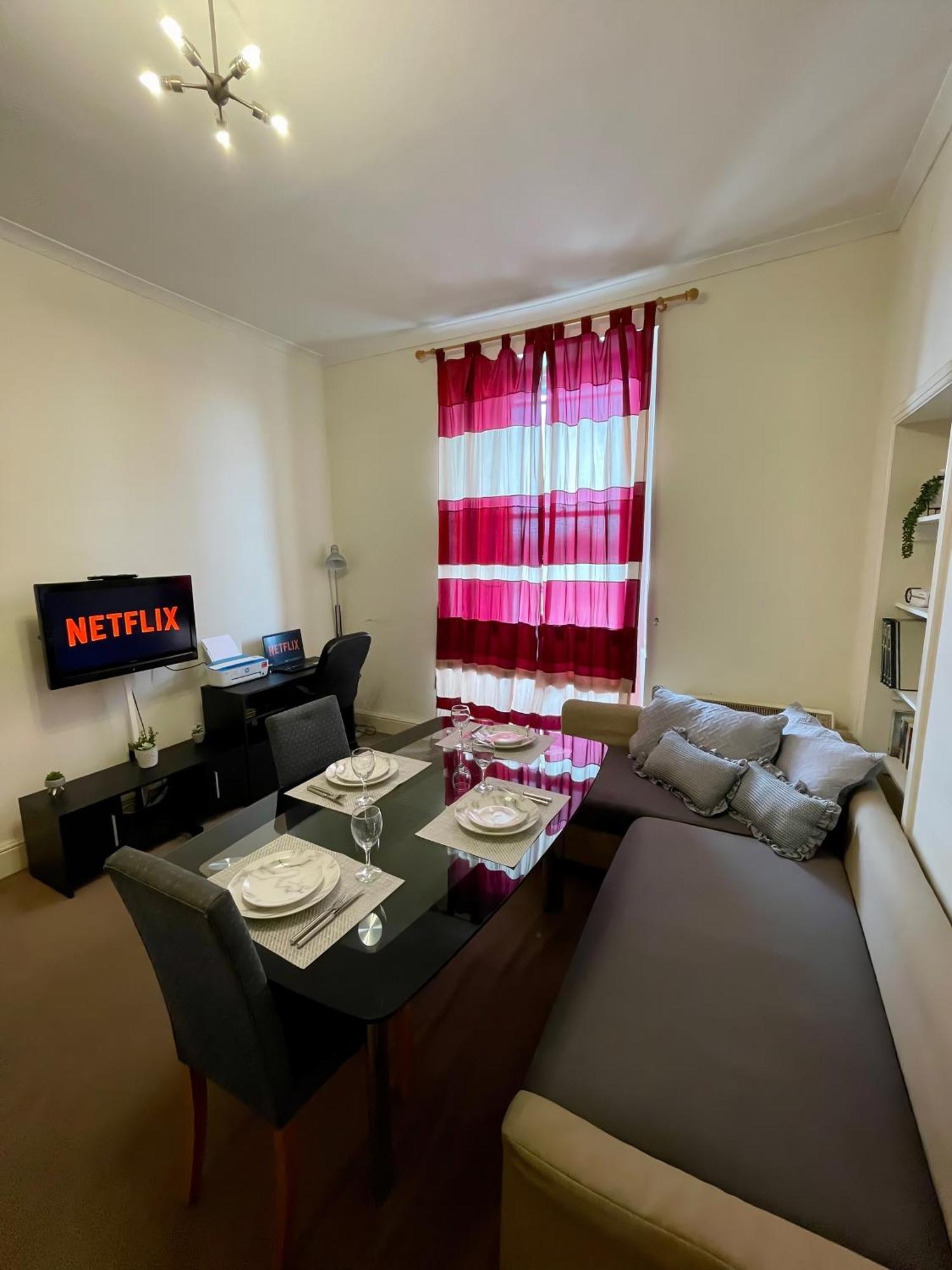 Comfy 2 Bedroom Flat Near Edinburgh City Center Esterno foto