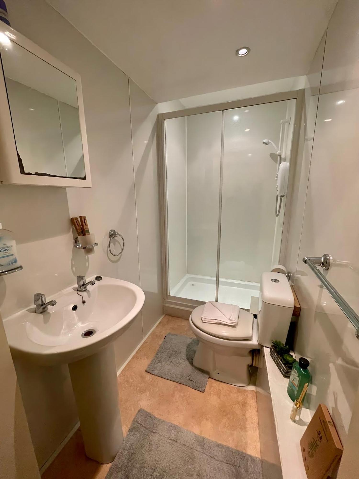 Comfy 2 Bedroom Flat Near Edinburgh City Center Esterno foto